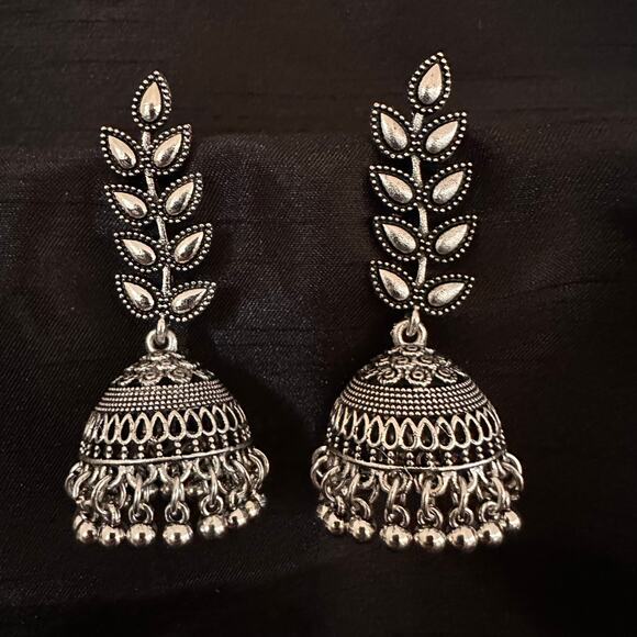 Bollywood Desi Boho Jhumka Silver Tone Oxidized Leaf Pattern Earrings - Picture 2 of 4